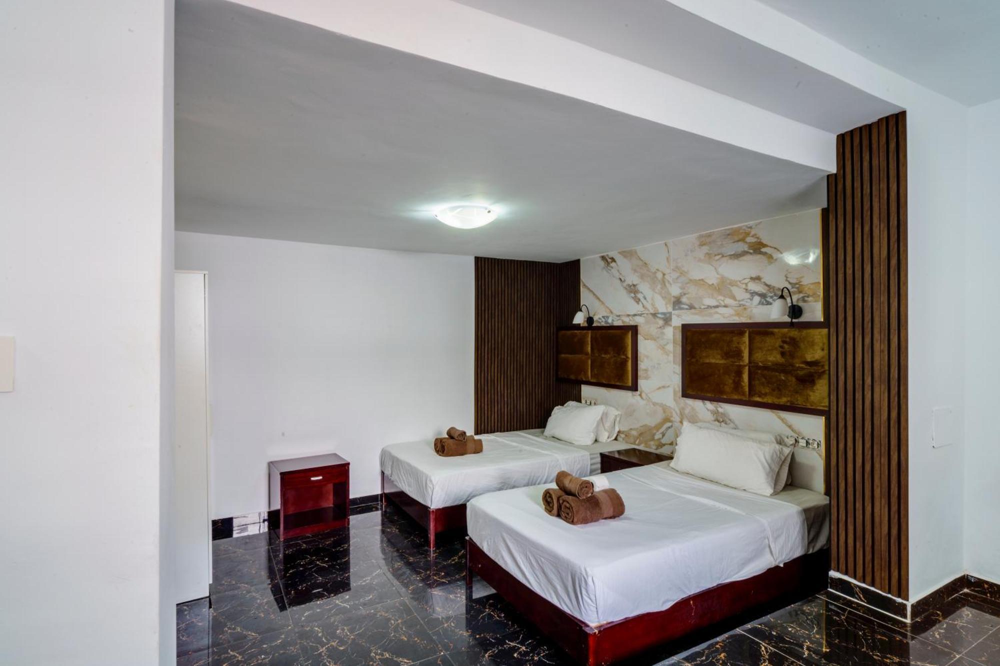 Rancho Grande Hotel Marbella Buitenkant foto