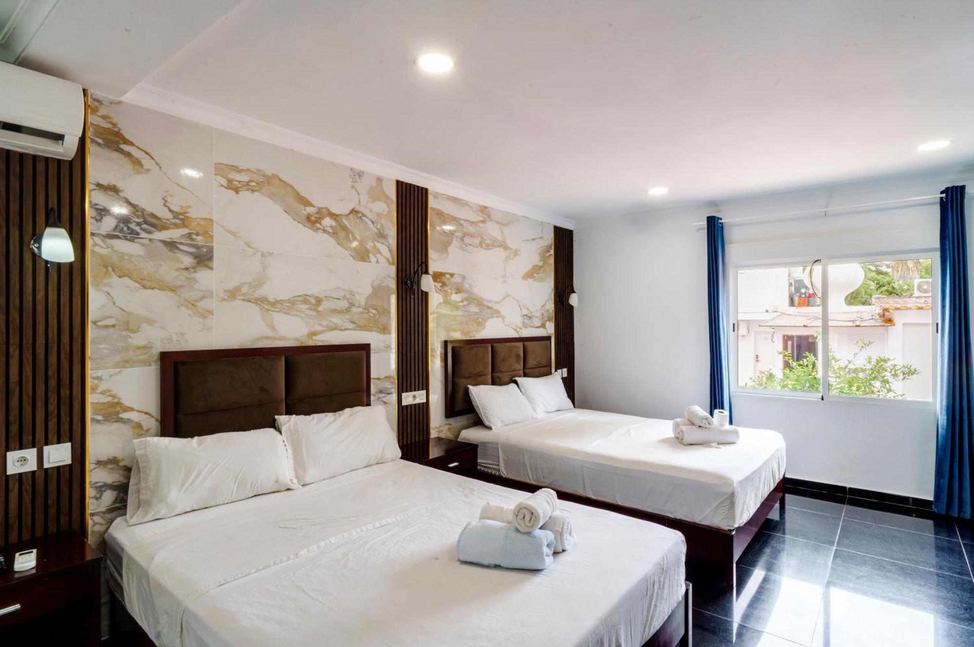 Rancho Grande Hotel Marbella Buitenkant foto