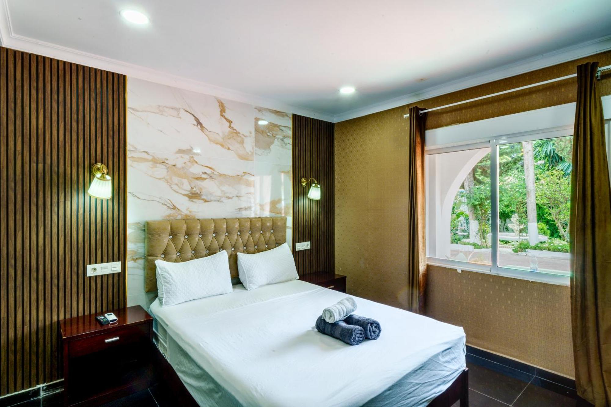 Rancho Grande Hotel Marbella Buitenkant foto
